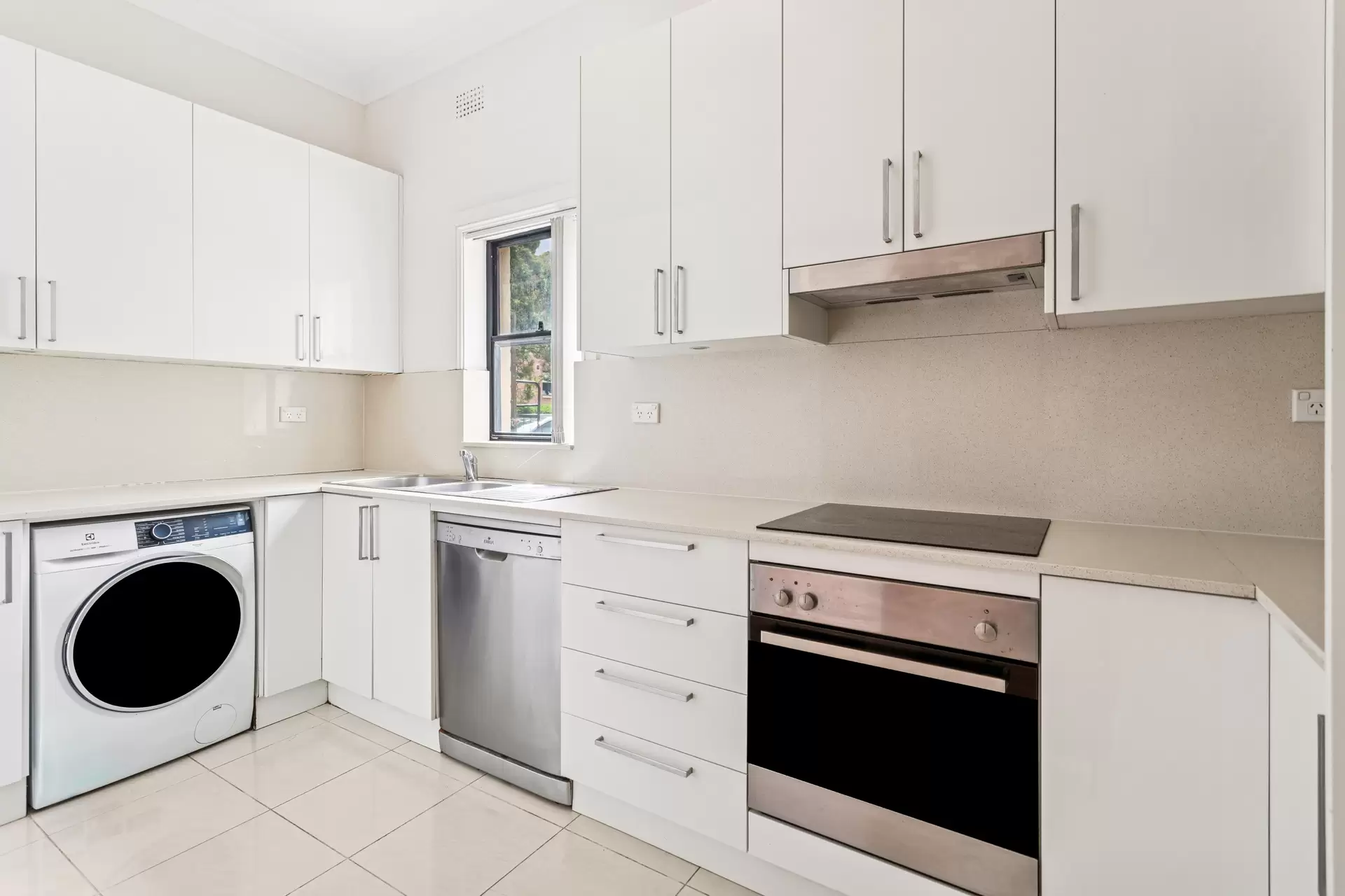 4/162 Bondi Road, Bondi Leased by Ballard Property - image 2