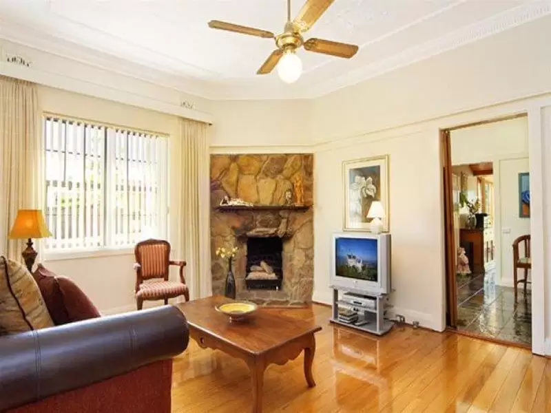 18 Mons Avenue, Maroubra Sold by Ballard Property - image 3