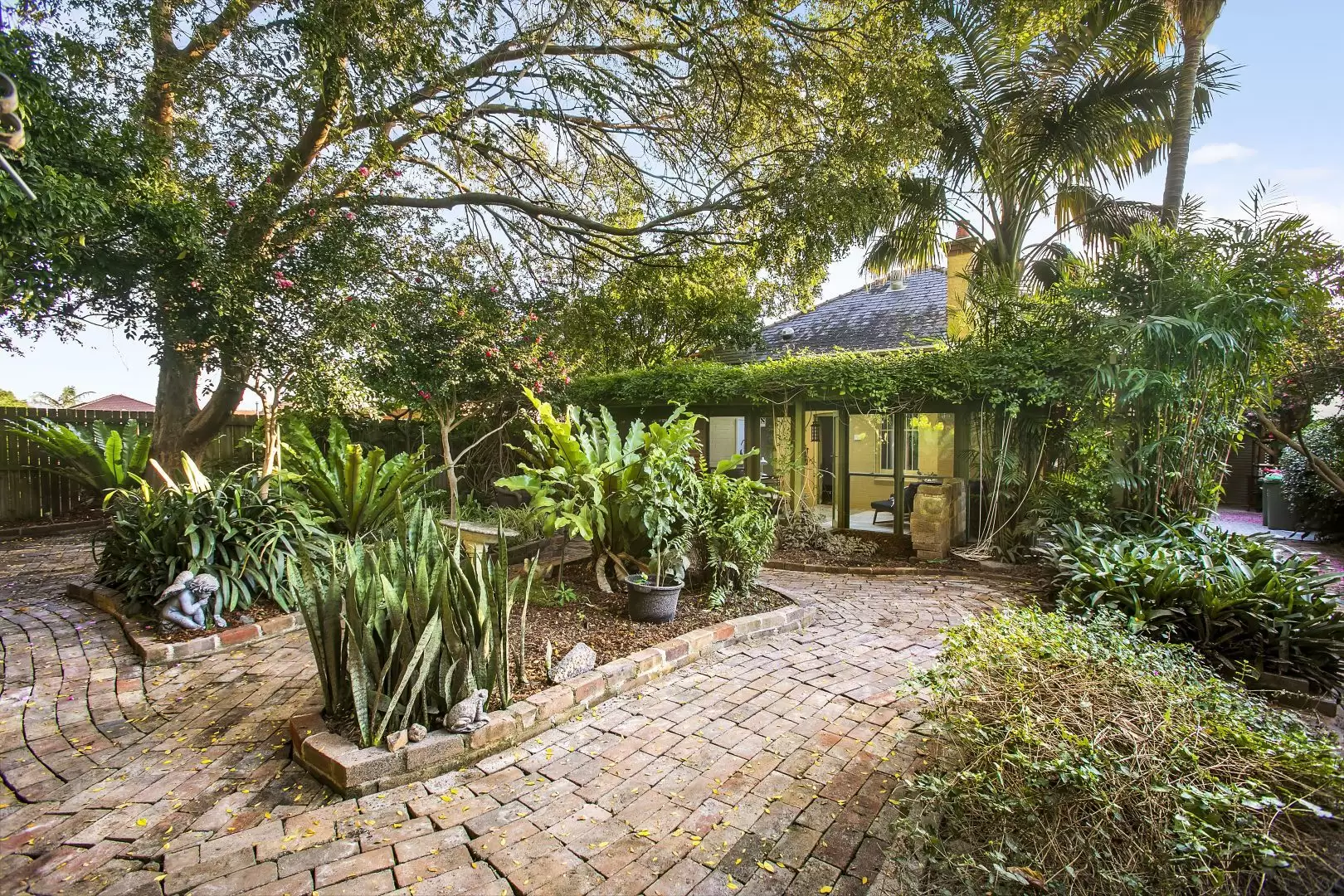202 Doncaster Avenue, Kensington Leased by Ballard Property - image 1