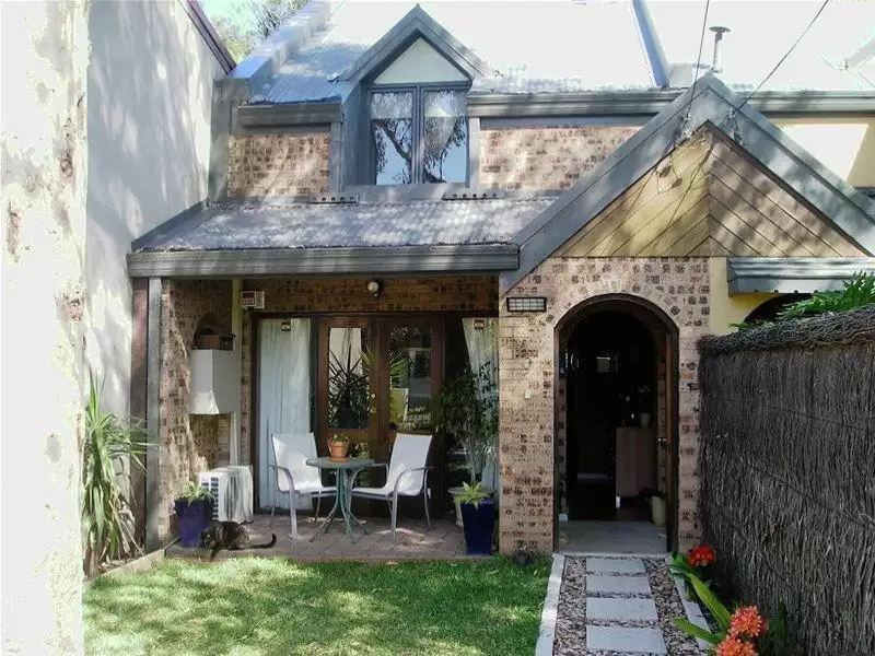9 Hansard Street, Zetland Sold by Ballard Property - image 1