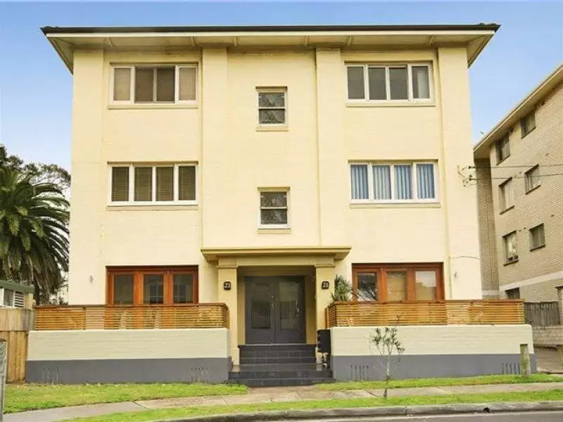 6/21 Illawong  Avenue, Tamarama Sold by Ballard Property - image 2