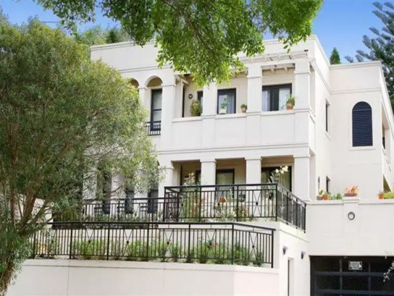 3/258 Old South Head Road, Bellevue Hill Sold by Ballard Property - image 1