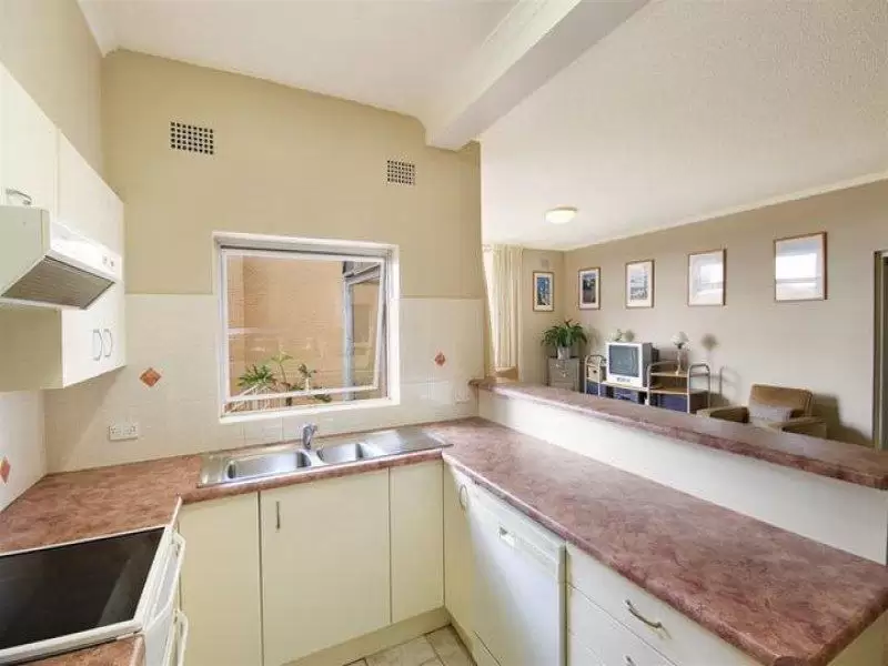 8/91 Coogee Bay Road, Coogee Sold by Ballard Property - image 2