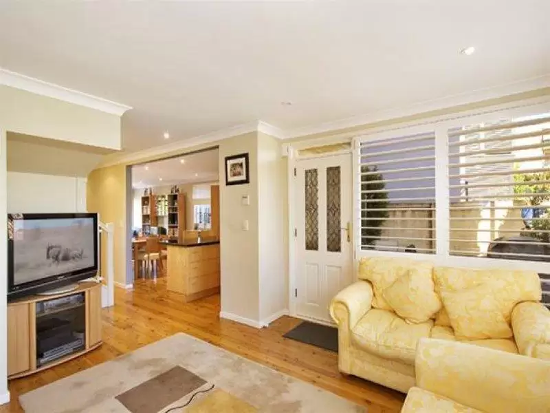 15 Hughes Avenue, Maroubra Sold by Ballard Property - image 2