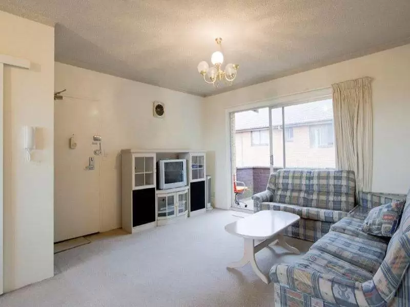 8/51 Meeks Street, Kingsford Sold by Ballard Property - image 1