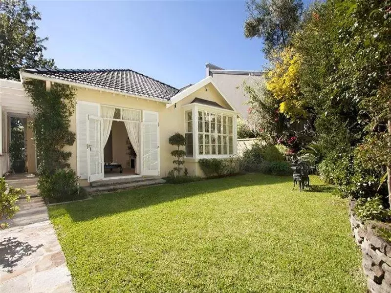 65 Beresford Road, Bellevue Hill Sold by Ballard Property - image 1